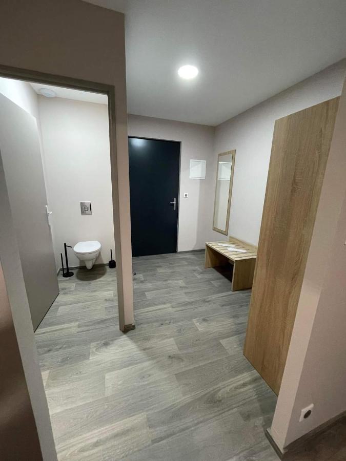 Hotel Maas Val-de-Meuse Kültér fotó