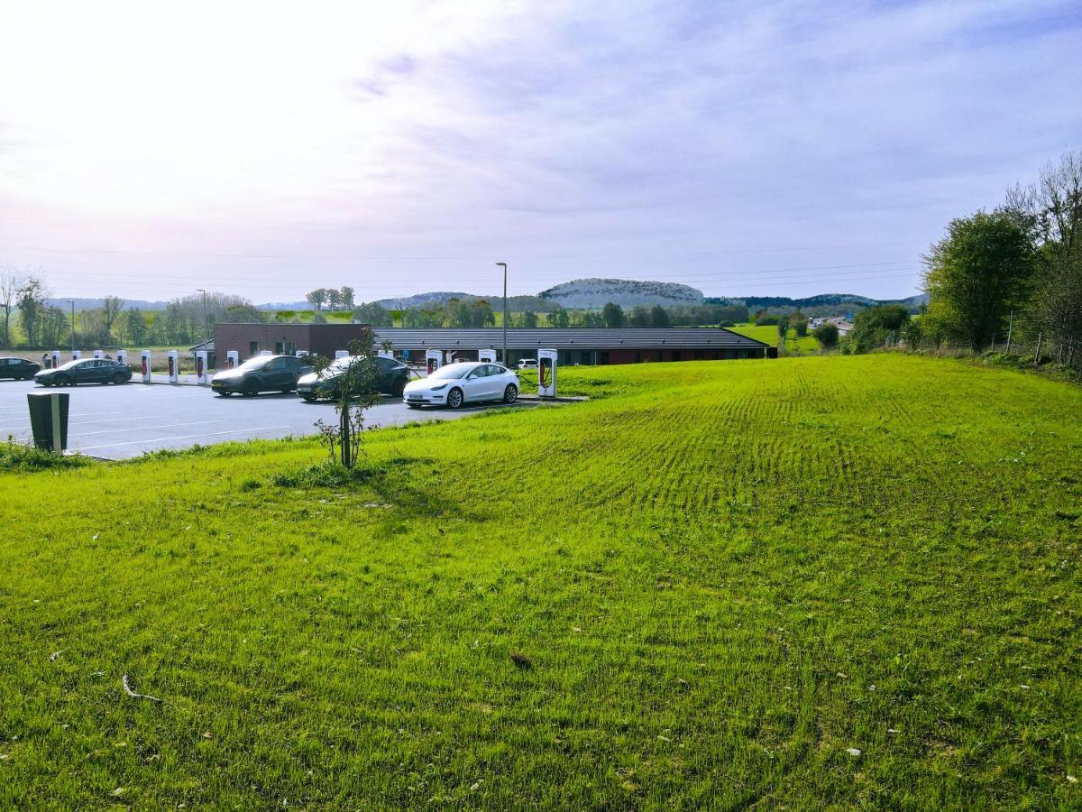 Hotel Maas Val-de-Meuse Kültér fotó